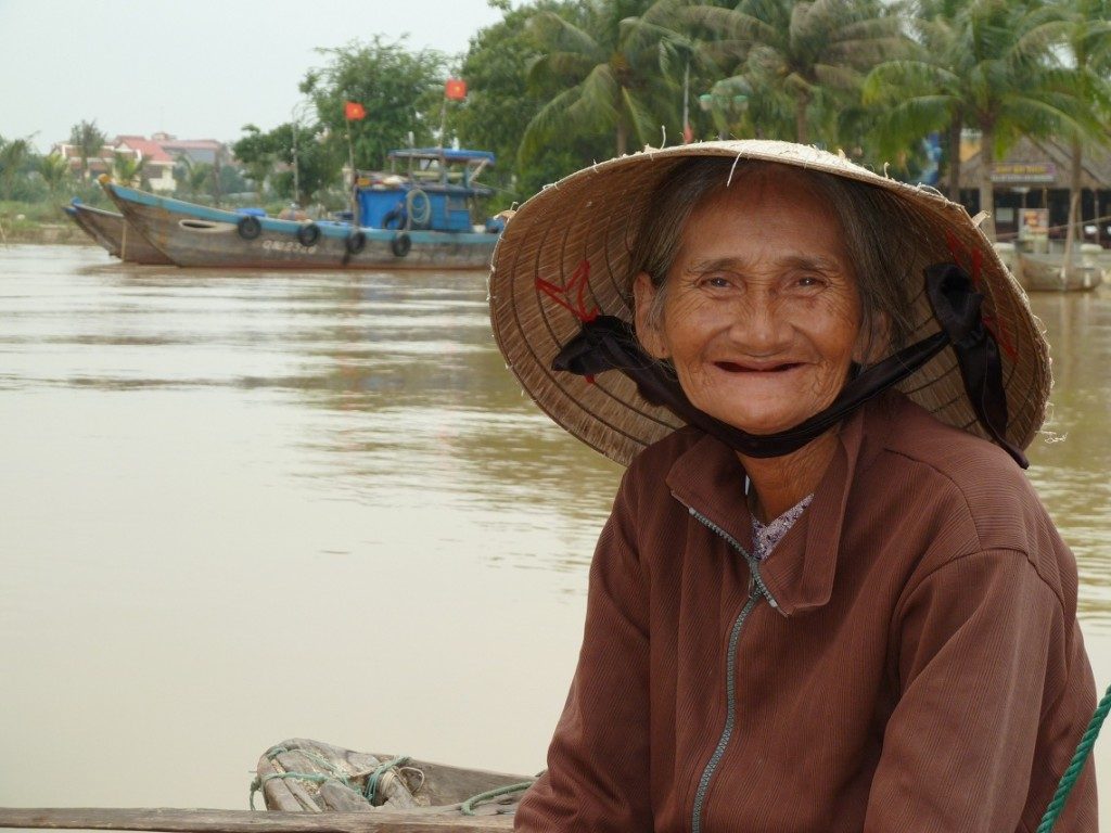 Smile of Hoi An old woman