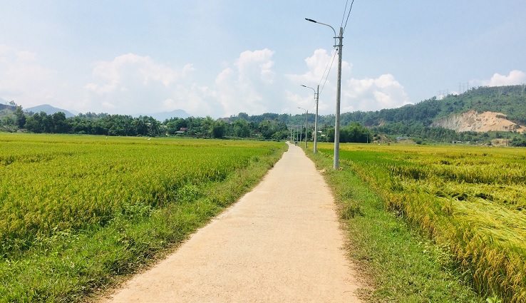 Scenic route from Hoi An to Ba Na Hills (Golden Bridge)