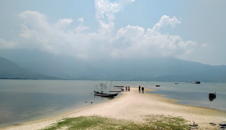 Best route Hoi An to Hue - Lap An Lagoon